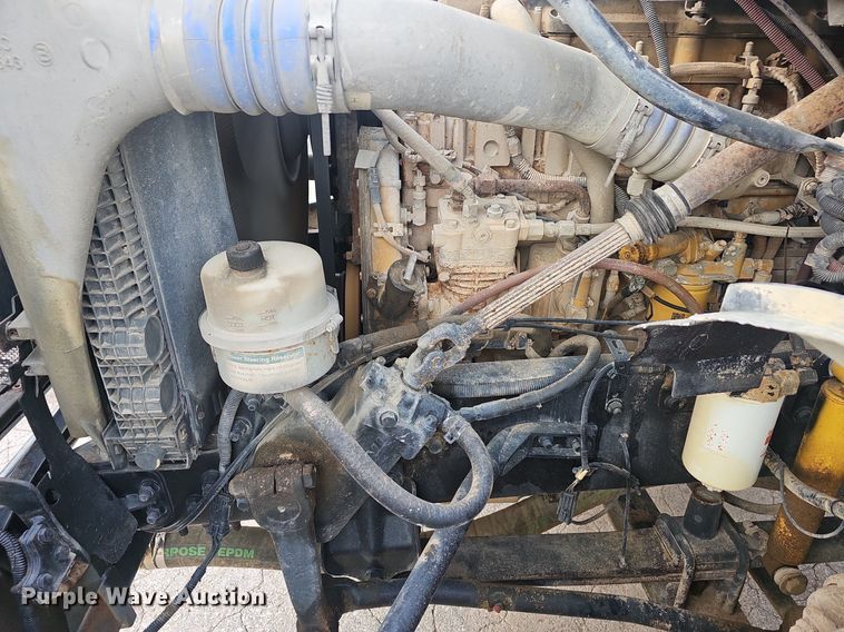 image for item EJ5445 2005 Sterling  LT9500 water truck