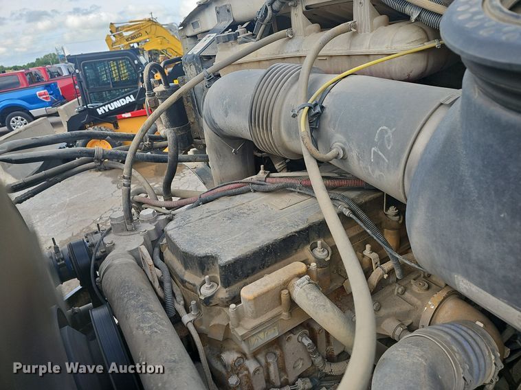 image for item EJ5445 2005 Sterling  LT9500 water truck