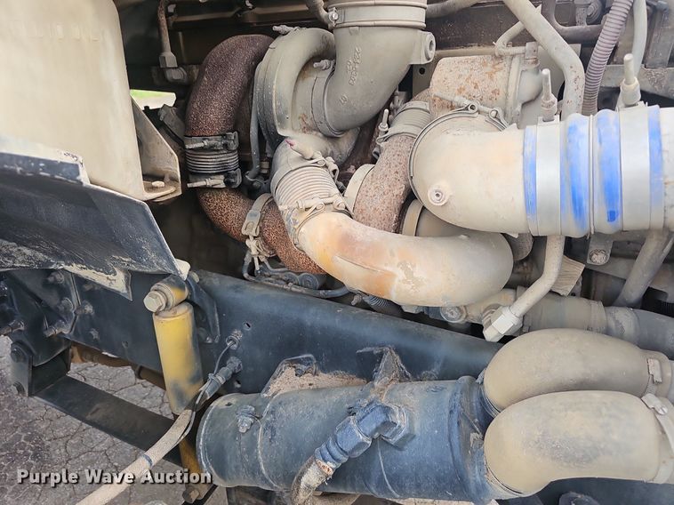 image for item EJ5445 2005 Sterling  LT9500 water truck