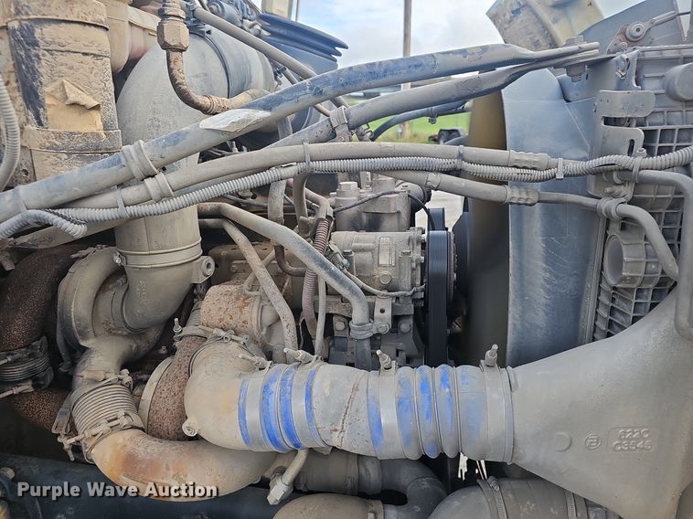 image for item EJ5445 2005 Sterling  LT9500 water truck