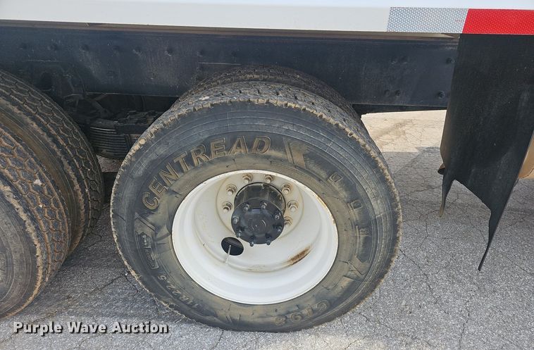 image for item EJ5445 2005 Sterling  LT9500 water truck