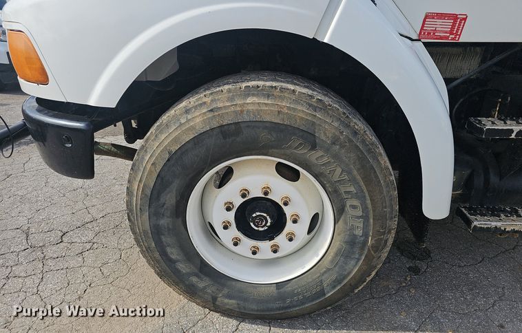 image for item EJ5445 2005 Sterling  LT9500 water truck