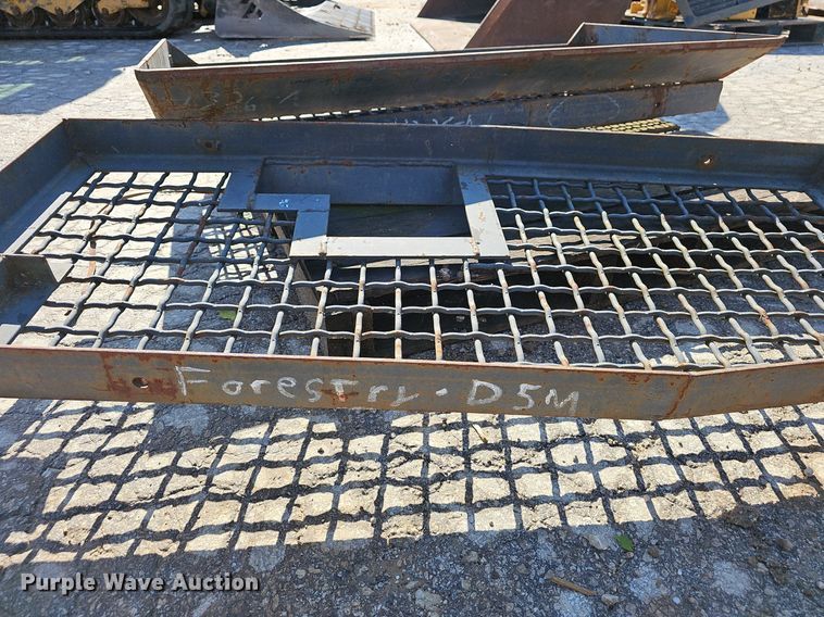 image for item EJ5462 Caterpillar  D5  screen