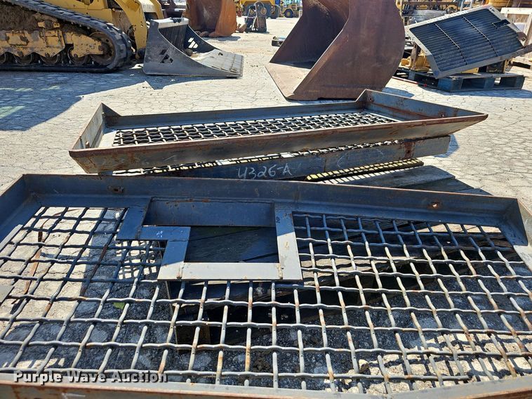 image for item EJ5462 Caterpillar  D5  screen