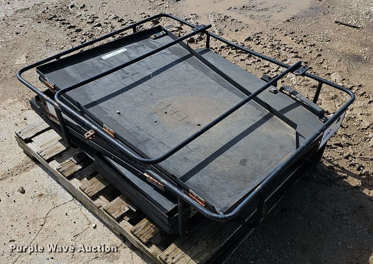 image for item EJ5463 Komatsu  PC210  theft covers