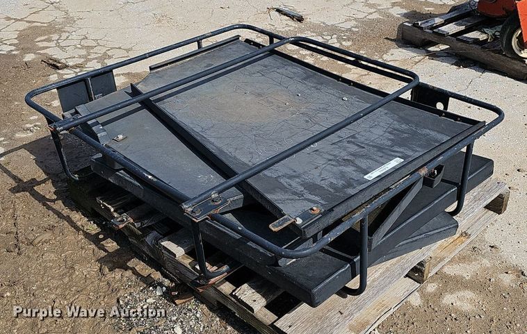 image for item EJ5463 Komatsu  PC210  theft covers