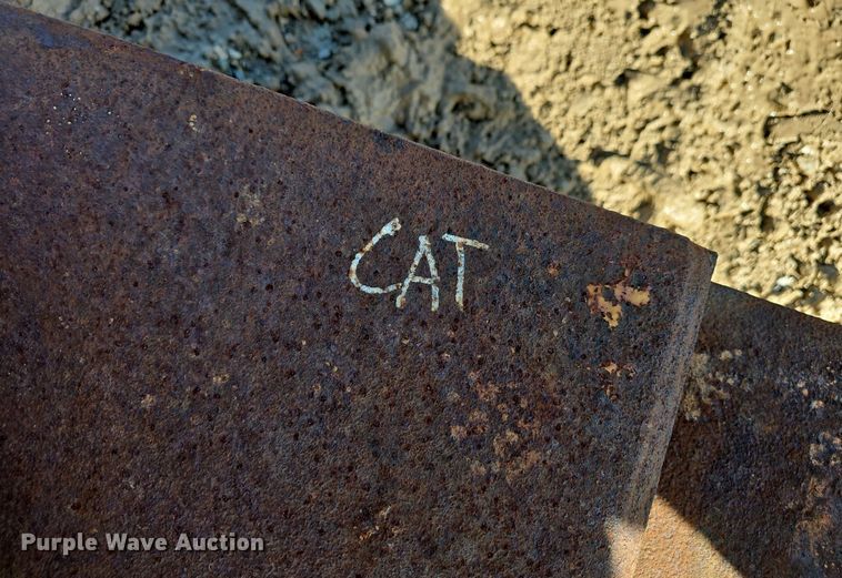 image for item EJ5464 Caterpillar  tail gate