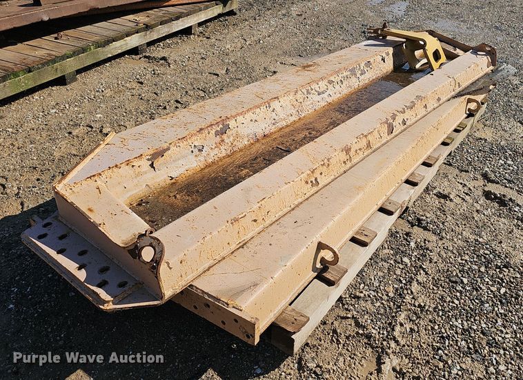 image for item EJ5466 Caterpillar  tail gate