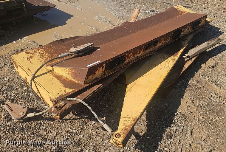 image for item EJ5467 Volvo tail gate