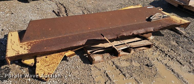 image for item EJ5467 Volvo tail gate