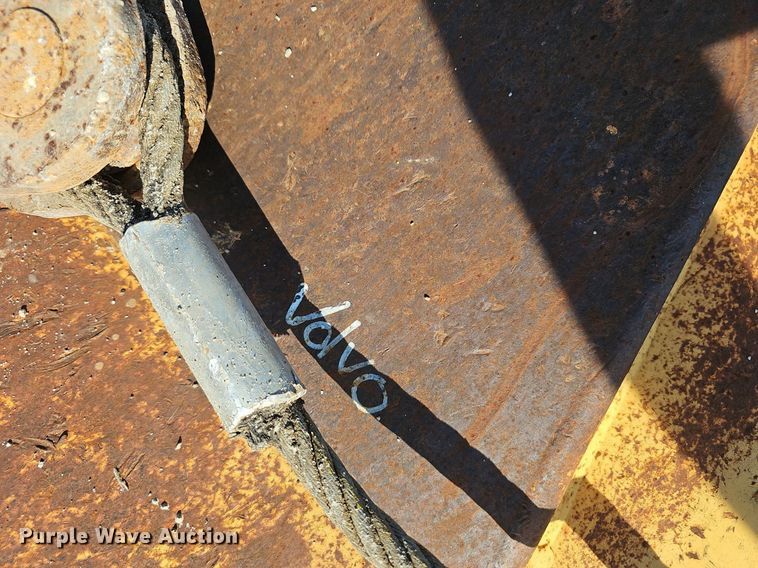 image for item EJ5467 Volvo tail gate