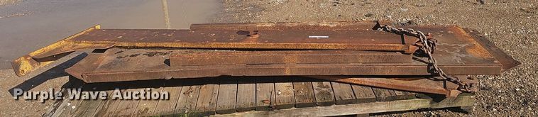 image for item EJ5468 Caterpillar  tail gate