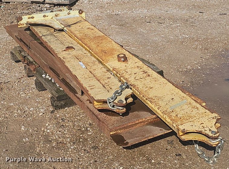 image for item EJ5469 Caterpillar  tail gate