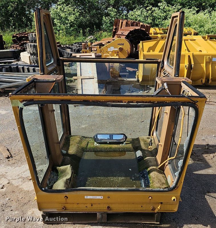 image for item EJ5488 Caterpillar  963B  cab