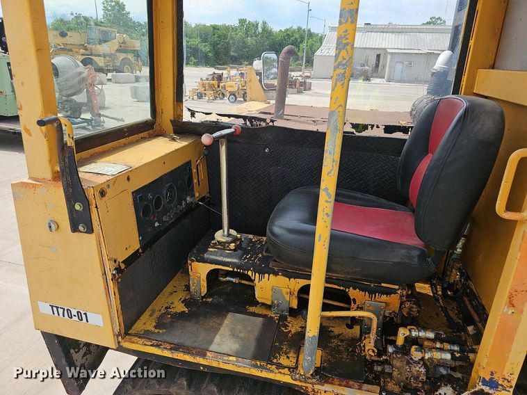 image for item EJ5528 Morooka MST700 track carrier