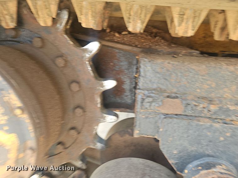 image for item EJ5528 Morooka MST700 track carrier