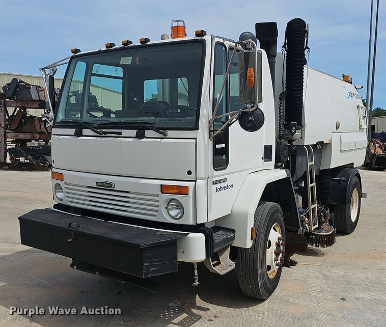image for item EJ5529 2006 Frieghtliner  FC80 street sweeper truck