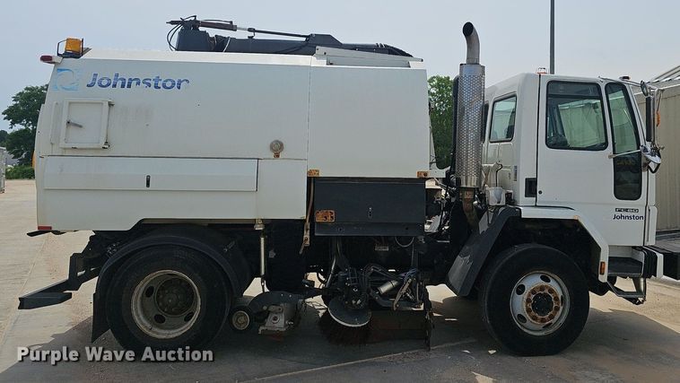 image for item EJ5529 2006 Frieghtliner  FC80 street sweeper truck