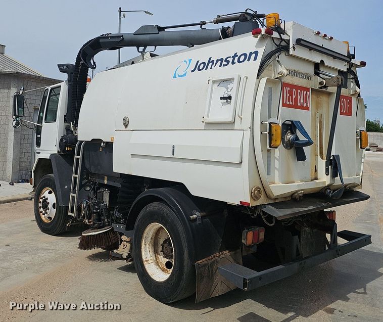 image for item EJ5529 2006 Frieghtliner  FC80 street sweeper truck