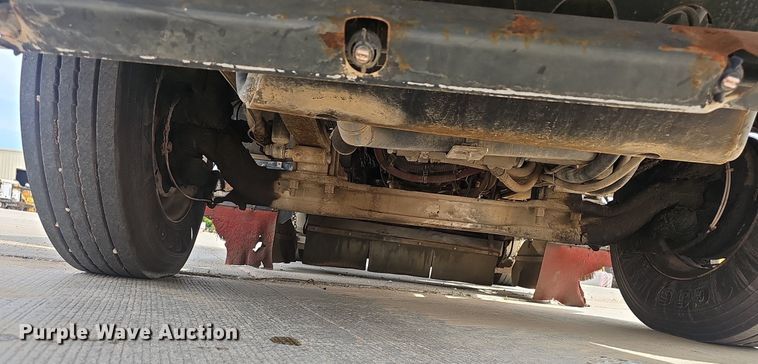 image for item EJ5529 2006 Frieghtliner  FC80 street sweeper truck