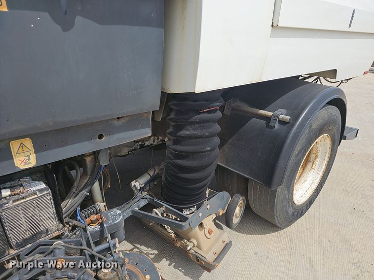 image for item EJ5529 2006 Frieghtliner  FC80 street sweeper truck