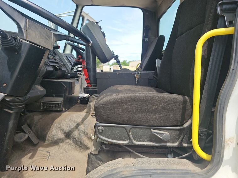 image for item EJ5529 2006 Frieghtliner  FC80 street sweeper truck