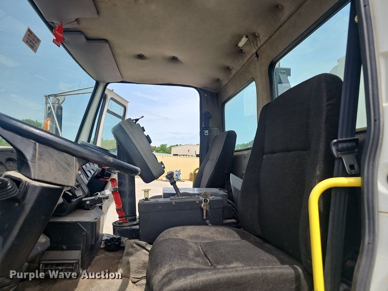 image for item EJ5529 2006 Frieghtliner  FC80 street sweeper truck