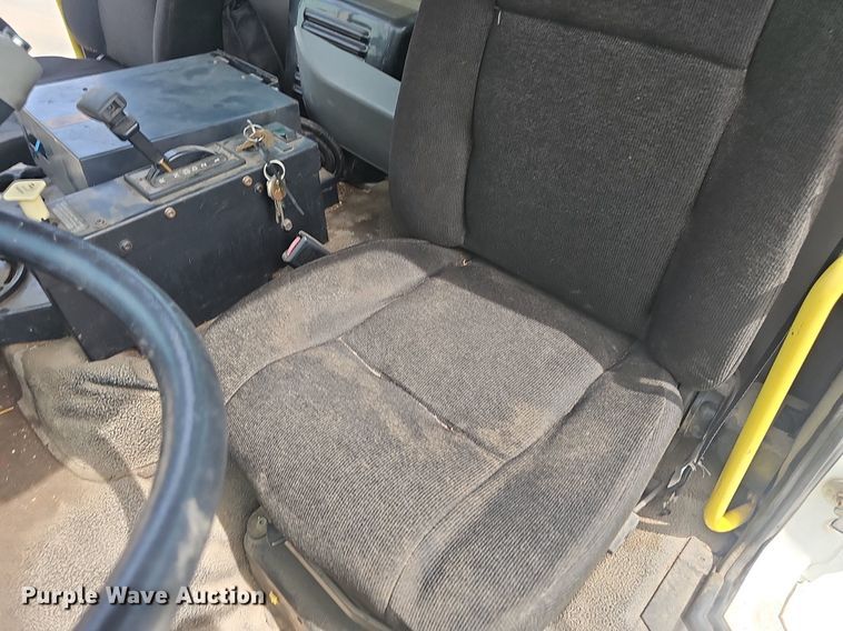 image for item EJ5529 2006 Frieghtliner  FC80 street sweeper truck