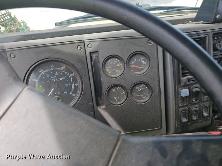 image for item EJ5529 2006 Frieghtliner  FC80 street sweeper truck