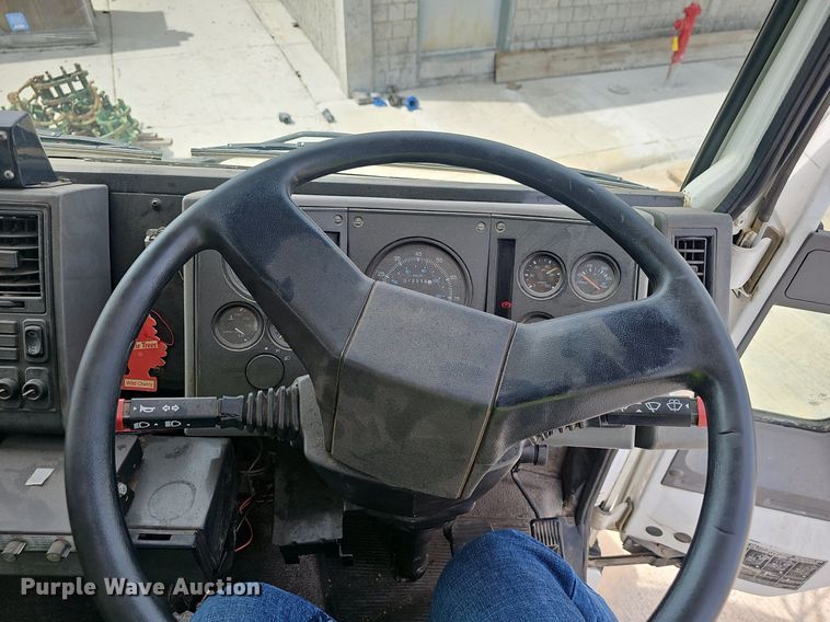 image for item EJ5529 2006 Frieghtliner  FC80 street sweeper truck