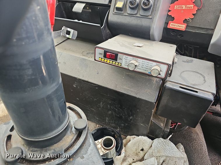 image for item EJ5529 2006 Frieghtliner  FC80 street sweeper truck