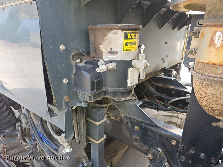 image for item EJ5529 2006 Frieghtliner  FC80 street sweeper truck