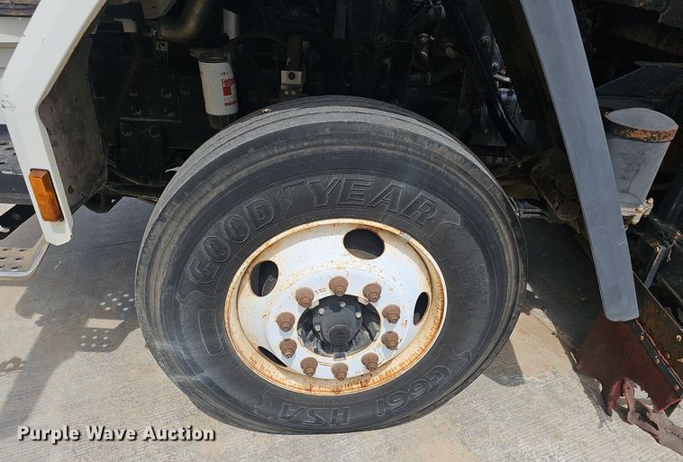 image for item EJ5529 2006 Frieghtliner  FC80 street sweeper truck