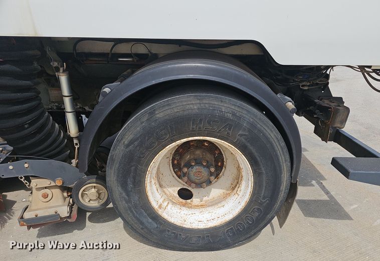 image for item EJ5529 2006 Frieghtliner  FC80 street sweeper truck