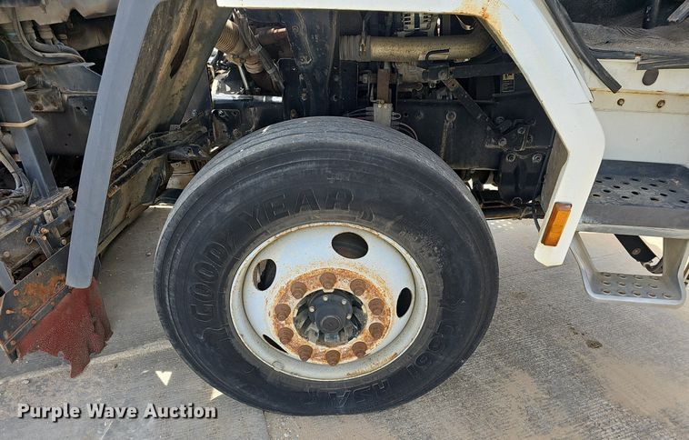 image for item EJ5529 2006 Frieghtliner  FC80 street sweeper truck