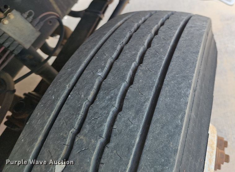 image for item EJ5529 2006 Frieghtliner  FC80 street sweeper truck