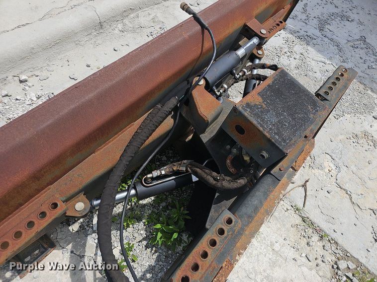 image for item EJ5530 Bobcat  90