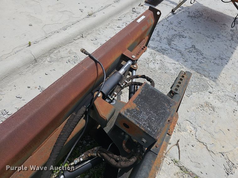 image for item EJ5530 Bobcat  90