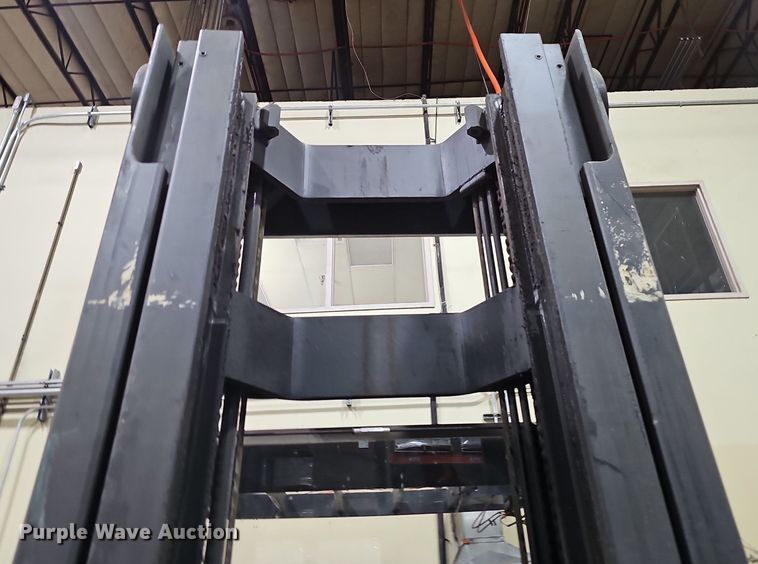 image for item EJ5549 Crown 5200 Series order picker