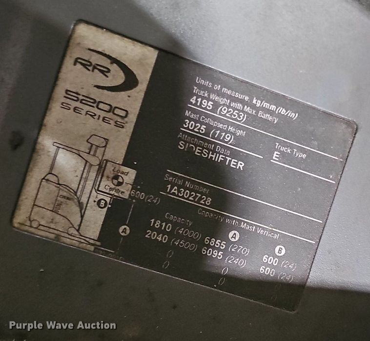 image for item EJ5549 Crown 5200 Series order picker