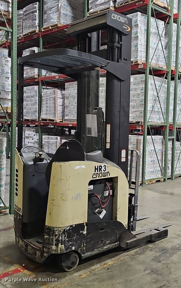 image for item EJ5550 Crown 5200 Series  order picker