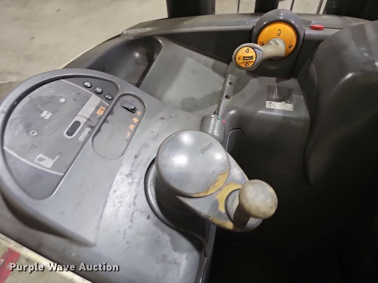 image for item EJ5550 Crown 5200 Series  order picker