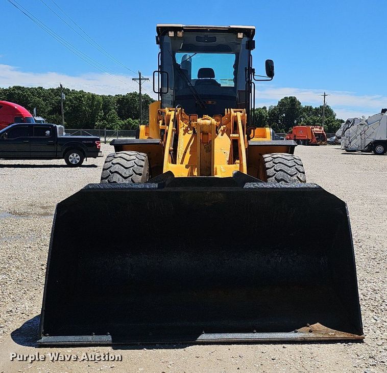 image for item EJ5612 Hyundai  HL940 wheel loader
