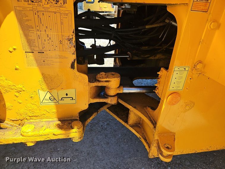 image for item EJ5612 Hyundai  HL940 wheel loader