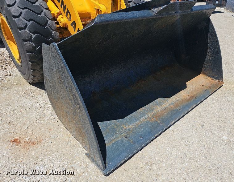 image for item EJ5612 Hyundai  HL940 wheel loader