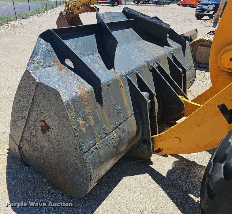 image for item EJ5612 Hyundai  HL940 wheel loader