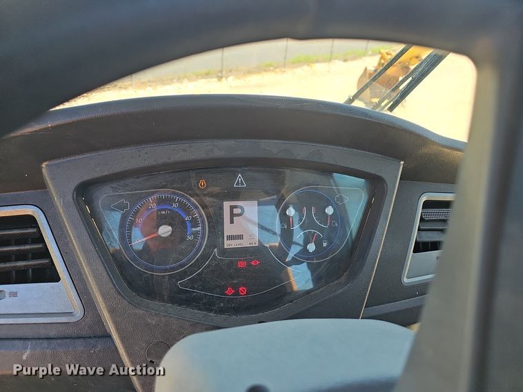 image for item EJ5612 Hyundai  HL940 wheel loader