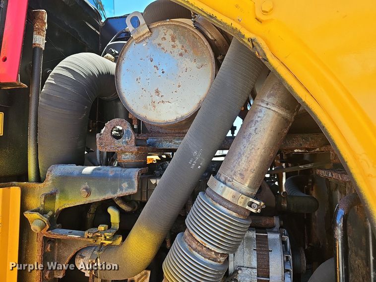 image for item EJ5612 Hyundai  HL940 wheel loader