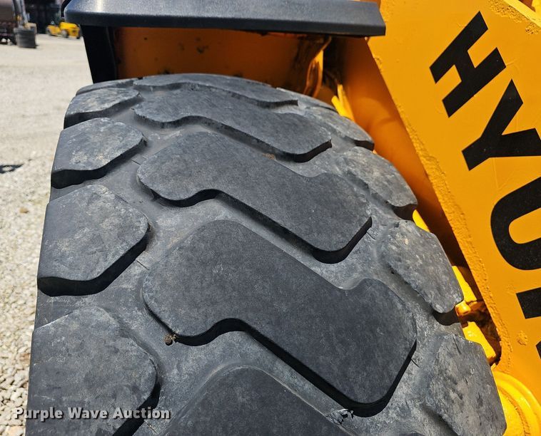 image for item EJ5612 Hyundai  HL940 wheel loader