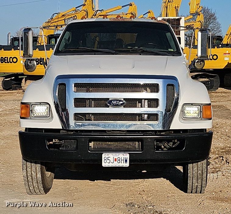 image for item EJ6214 2009 Ford F750 Super Duty XL utility / service truck